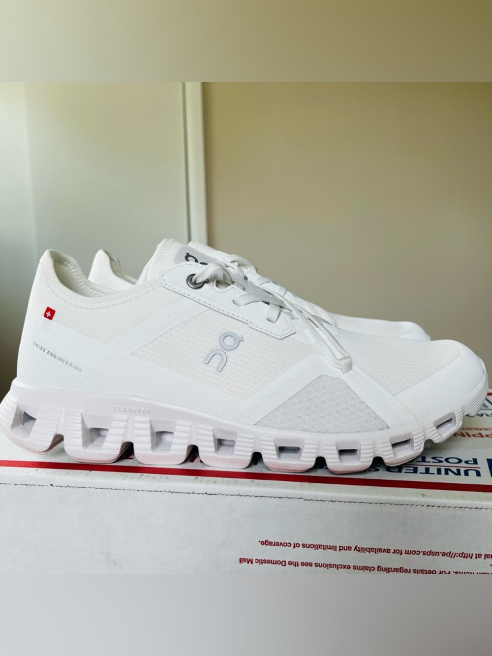 (Sold)Sz 9 ON WOMEN’S CLOUD X 3 AD UNDYED WHITE WHITE